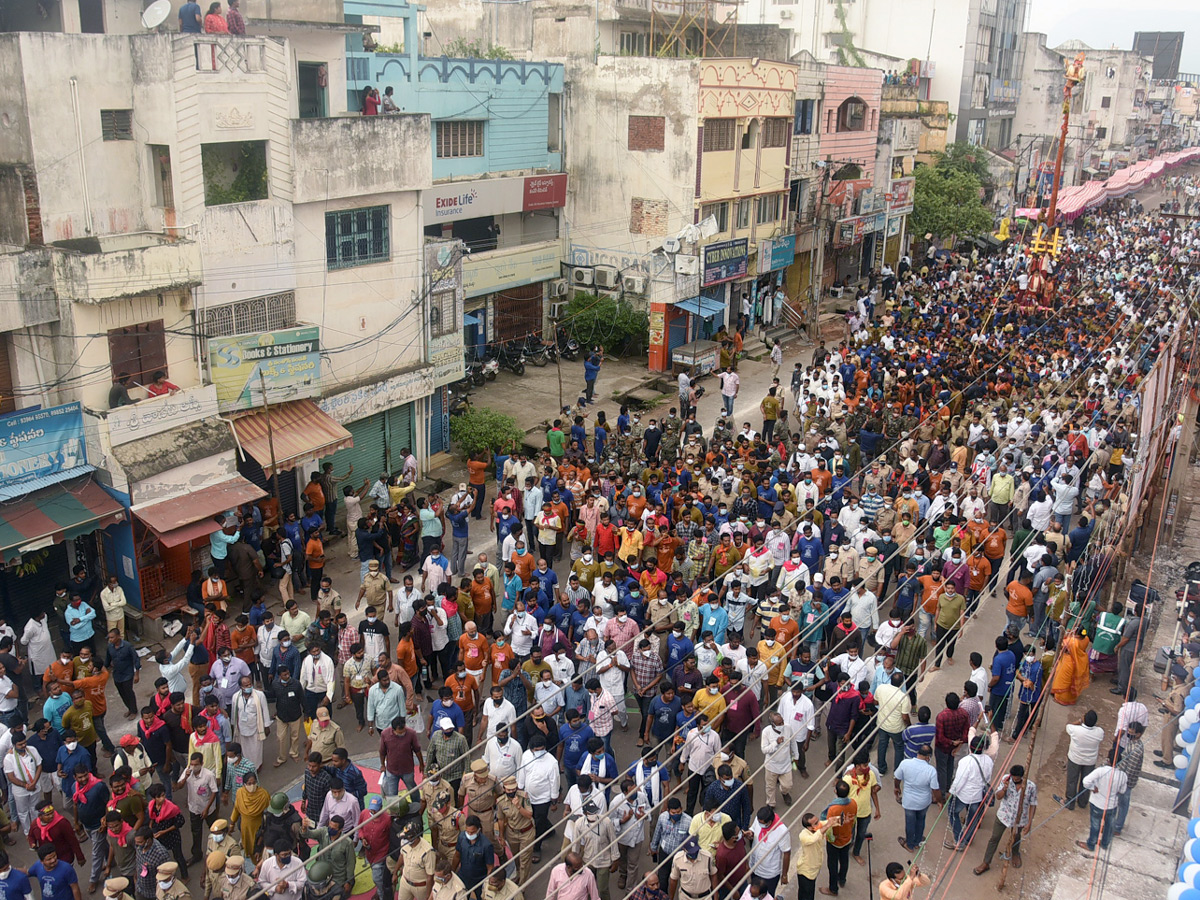 Pydithalli Ammavaru Sirimanu Utsavam Vizianagaram Photo Gallery - Sakshi4