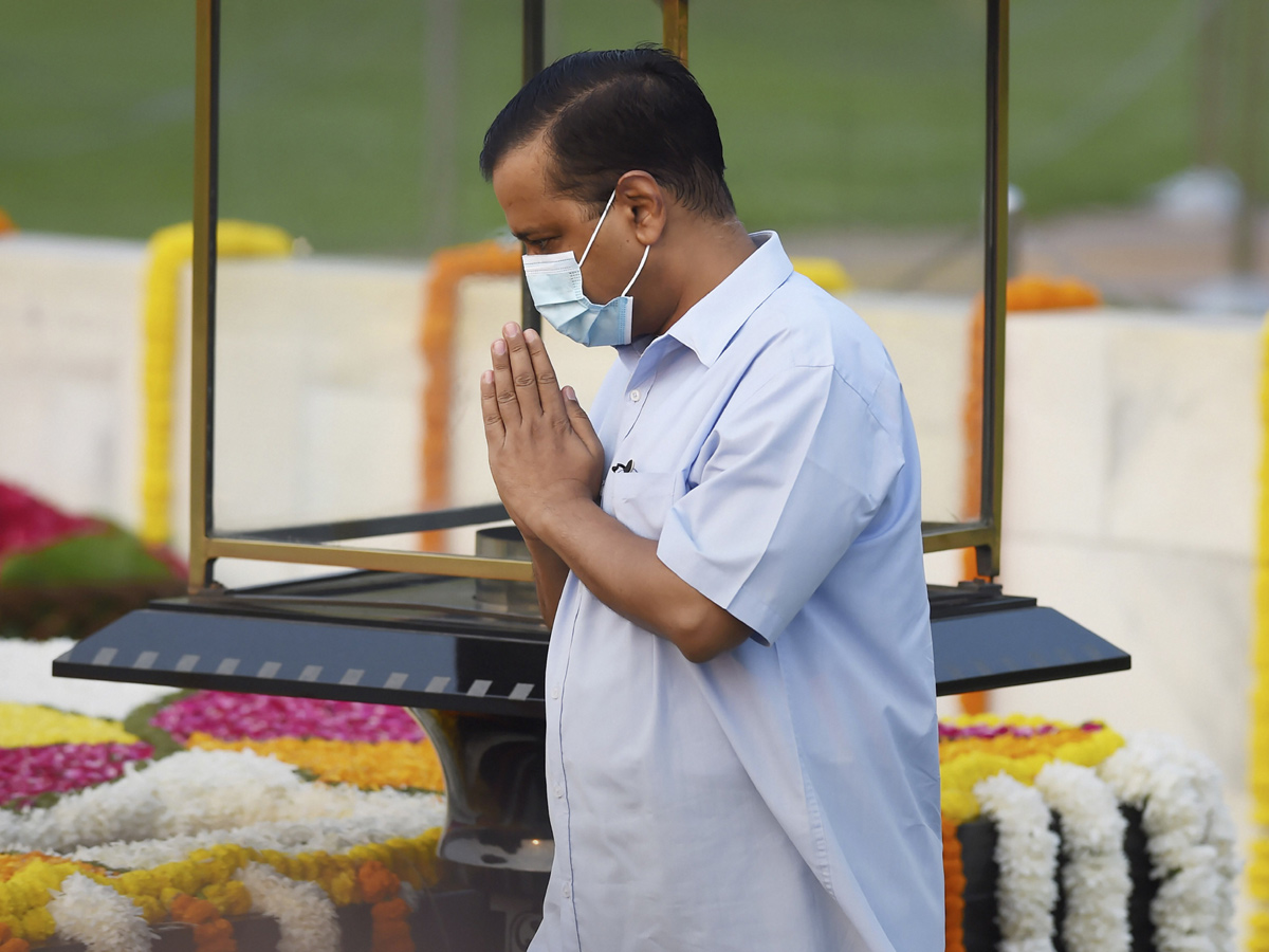 Photos: Leaders Pay Tribute To Mahatma Gandhi In His 152 Birth Anniversary - Sakshi9