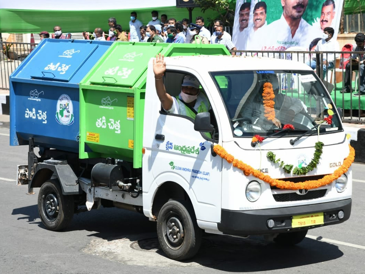 CM YS Jagan Launches Clean Andhra Pradesh Program Photos - Sakshi17