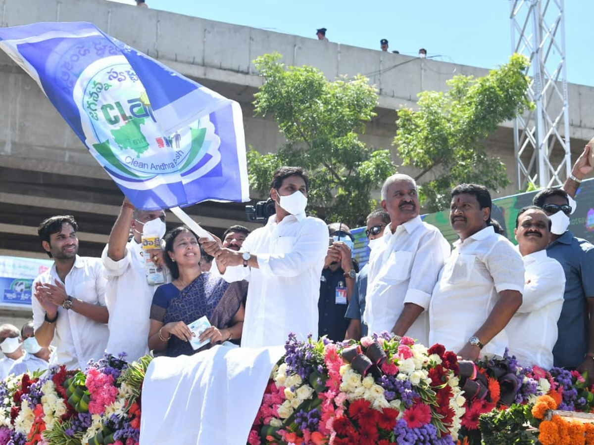 CM YS Jagan Launches Clean Andhra Pradesh Program Photos - Sakshi2