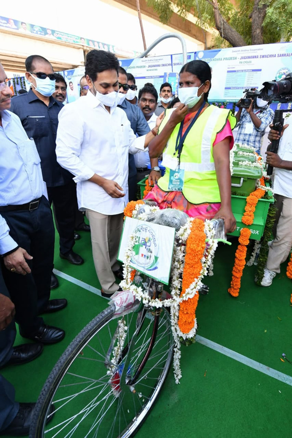 CM YS Jagan Launches Clean Andhra Pradesh Program Photos - Sakshi28