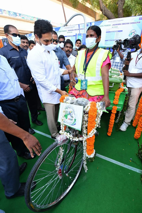 CM YS Jagan Launches Clean Andhra Pradesh Program Photos - Sakshi29