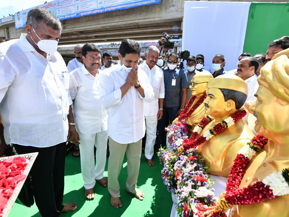 CM YS Jagan Launches Clean Andhra Pradesh Program Photos - Sakshi6