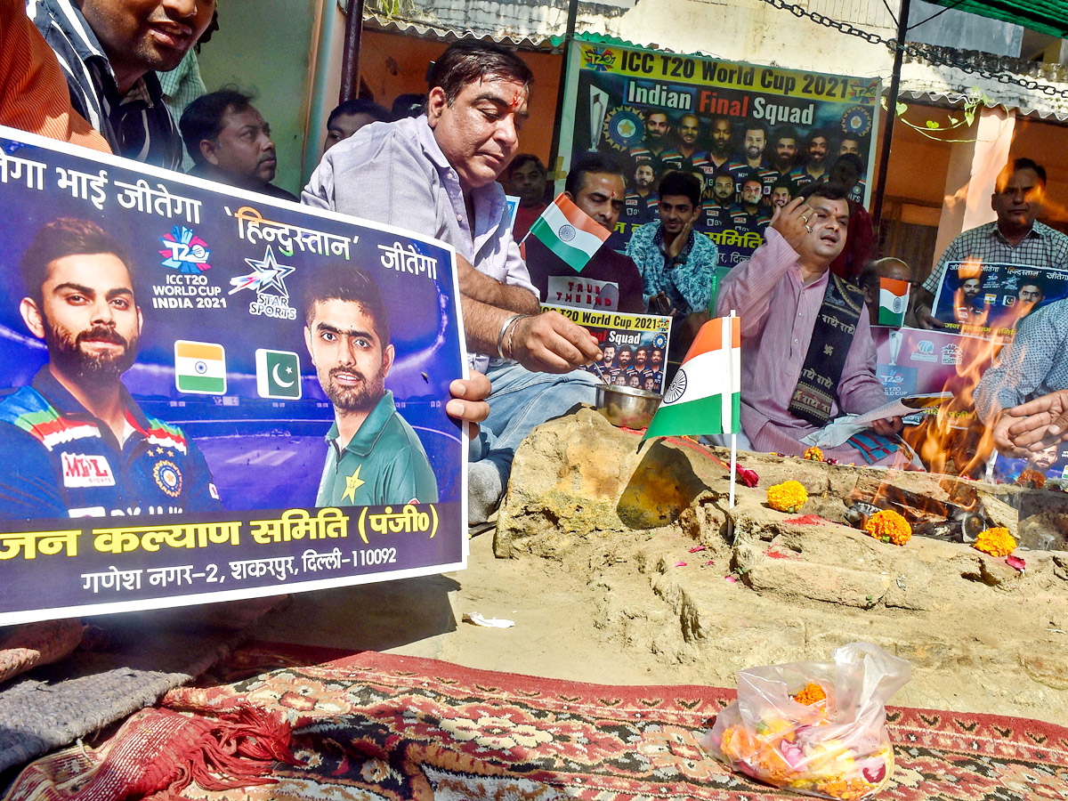 T20 world cup 2021 Team India Pakistan Match Worship To Win Kohli Sena Photo Gallery - Sakshi10