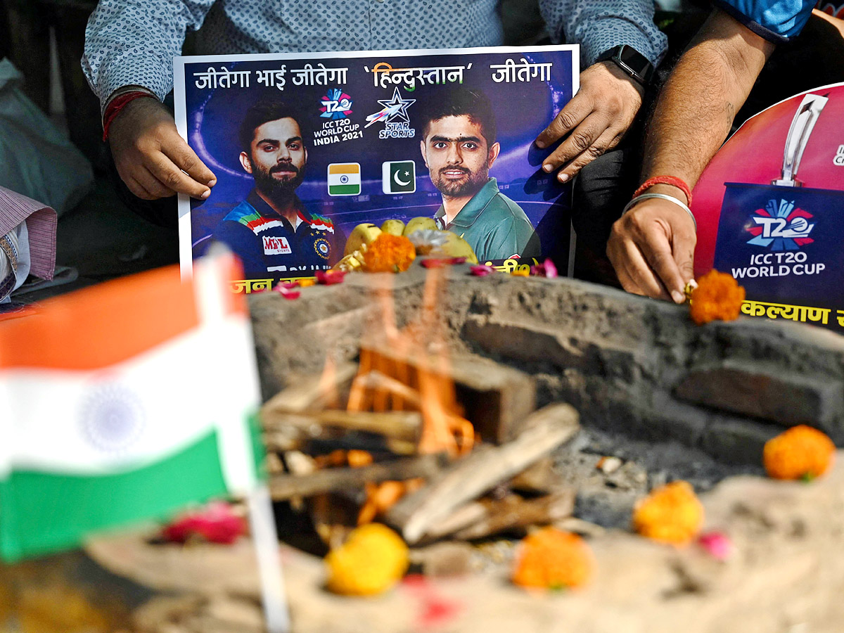 T20 world cup 2021 Team India Pakistan Match Worship To Win Kohli Sena Photo Gallery - Sakshi7