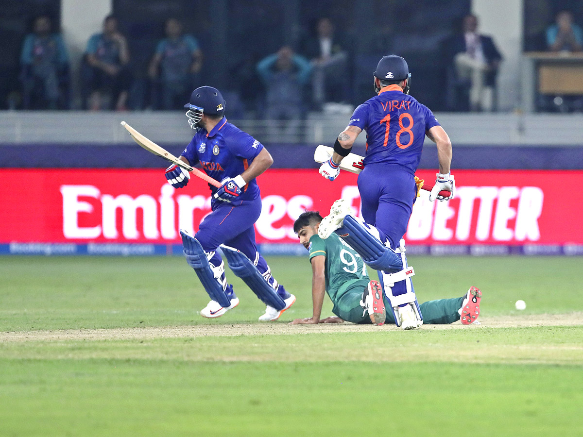 Twenty20 World Cup match between India and Pakistan in Dubai - Sakshi20