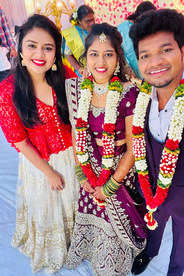 Anchor Sreemukhi Photos In Mukku Avinash Marriage - Sakshi23