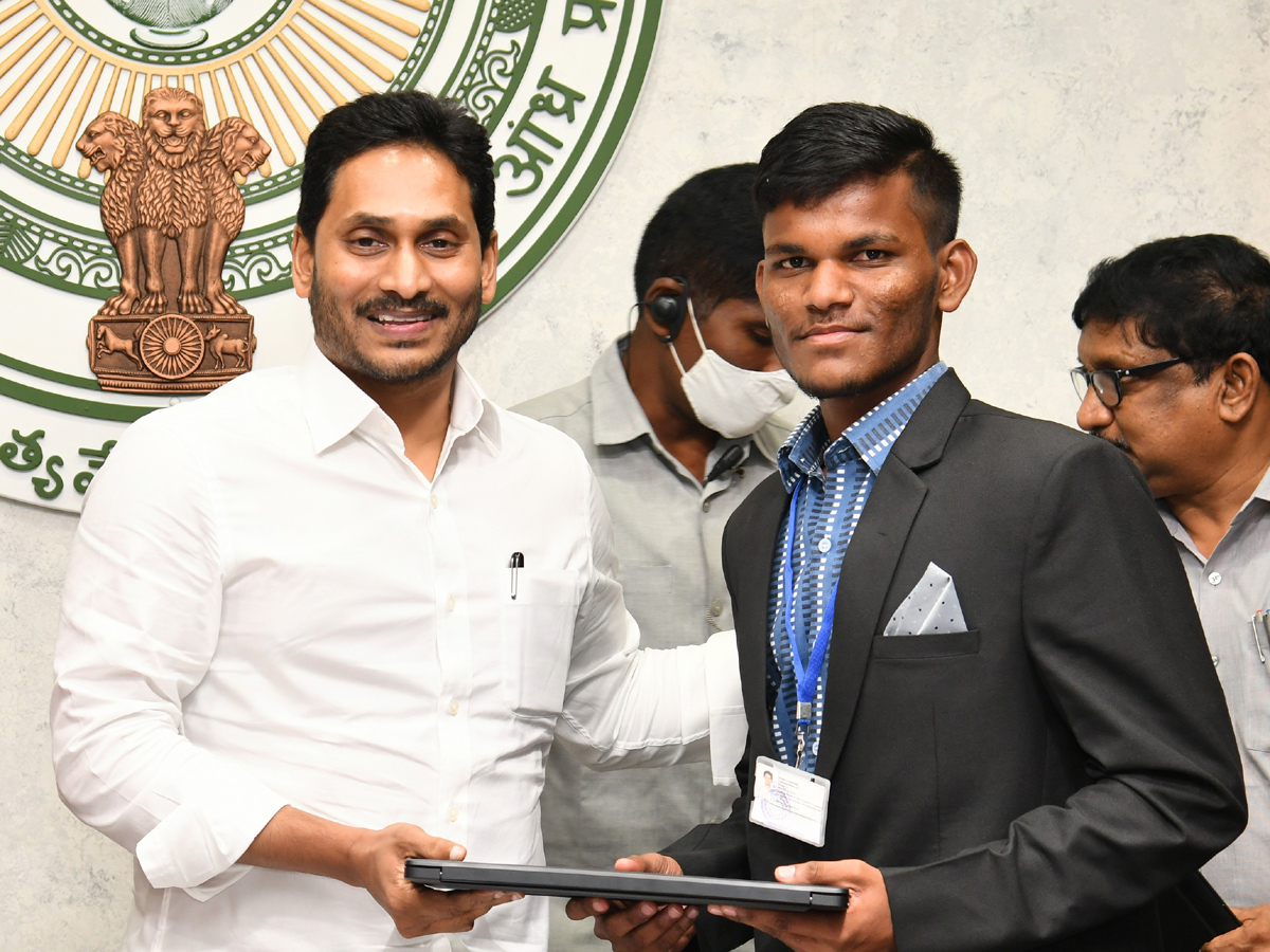 YS Jagan Mohan Reddy Praises SC And SC Gurukula IIT Rank Holders Photo Gallery - Sakshi10