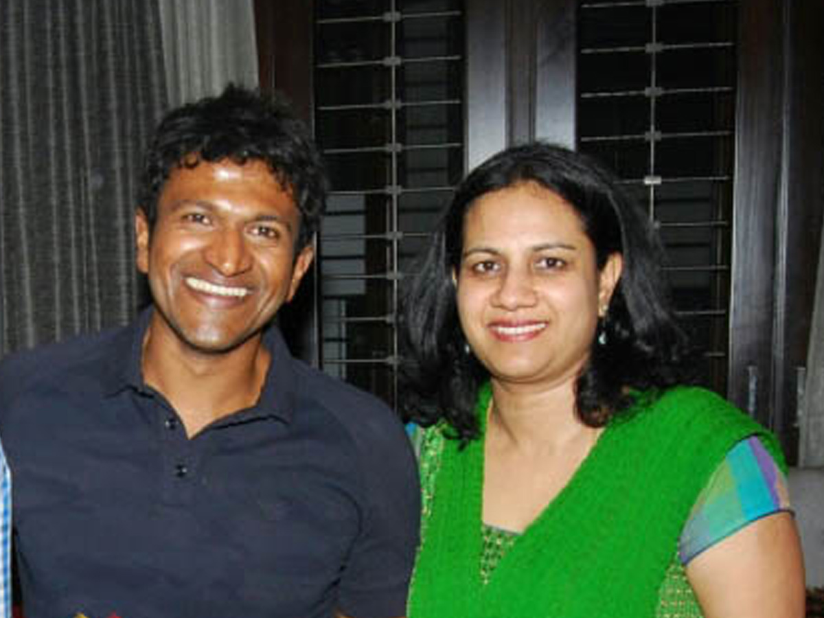 Puneeth Rajkumar Ashwini Rewanth Photo Gallery - Sakshi14