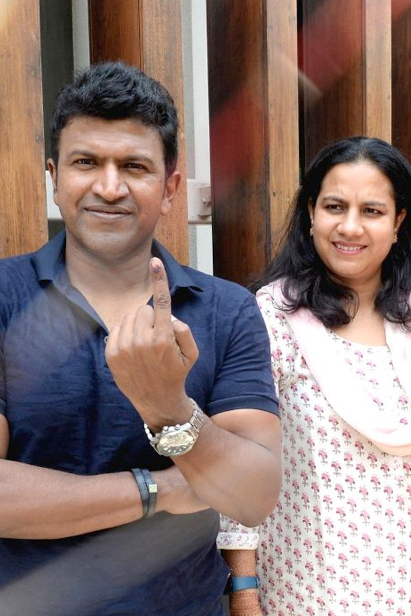 Puneeth Rajkumar Ashwini Rewanth Photo Gallery - Sakshi18