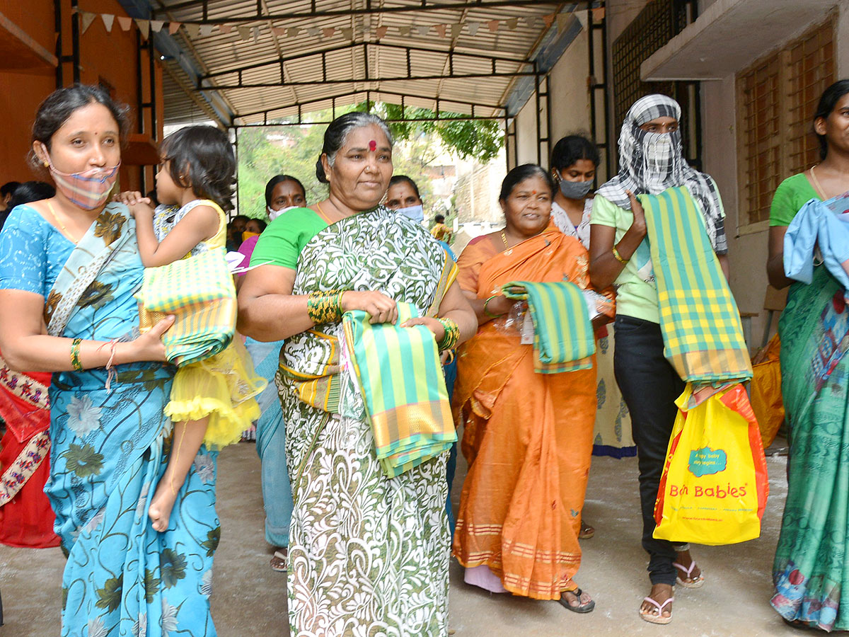 Bathukamma sarees distribution Photos - Sakshi10