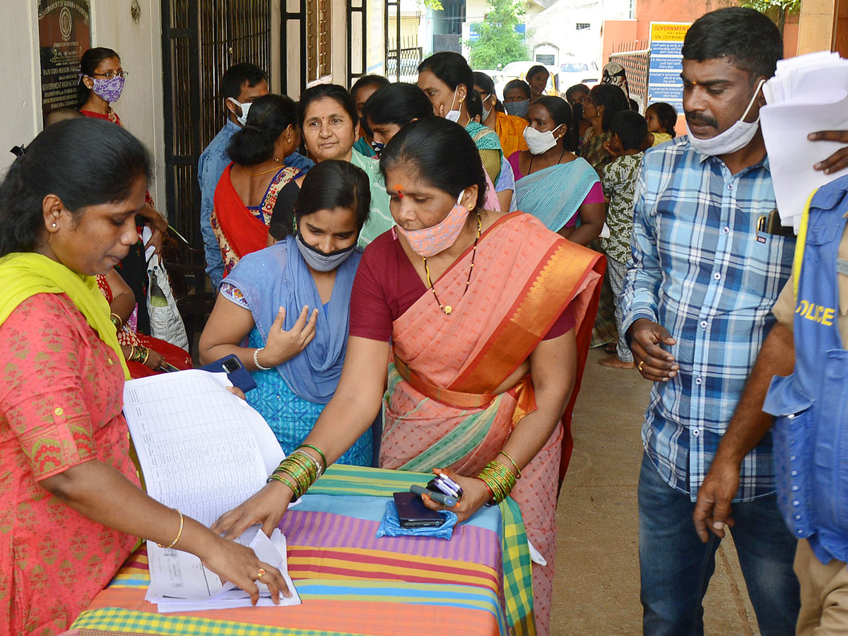 Bathukamma sarees distribution Photos - Sakshi9