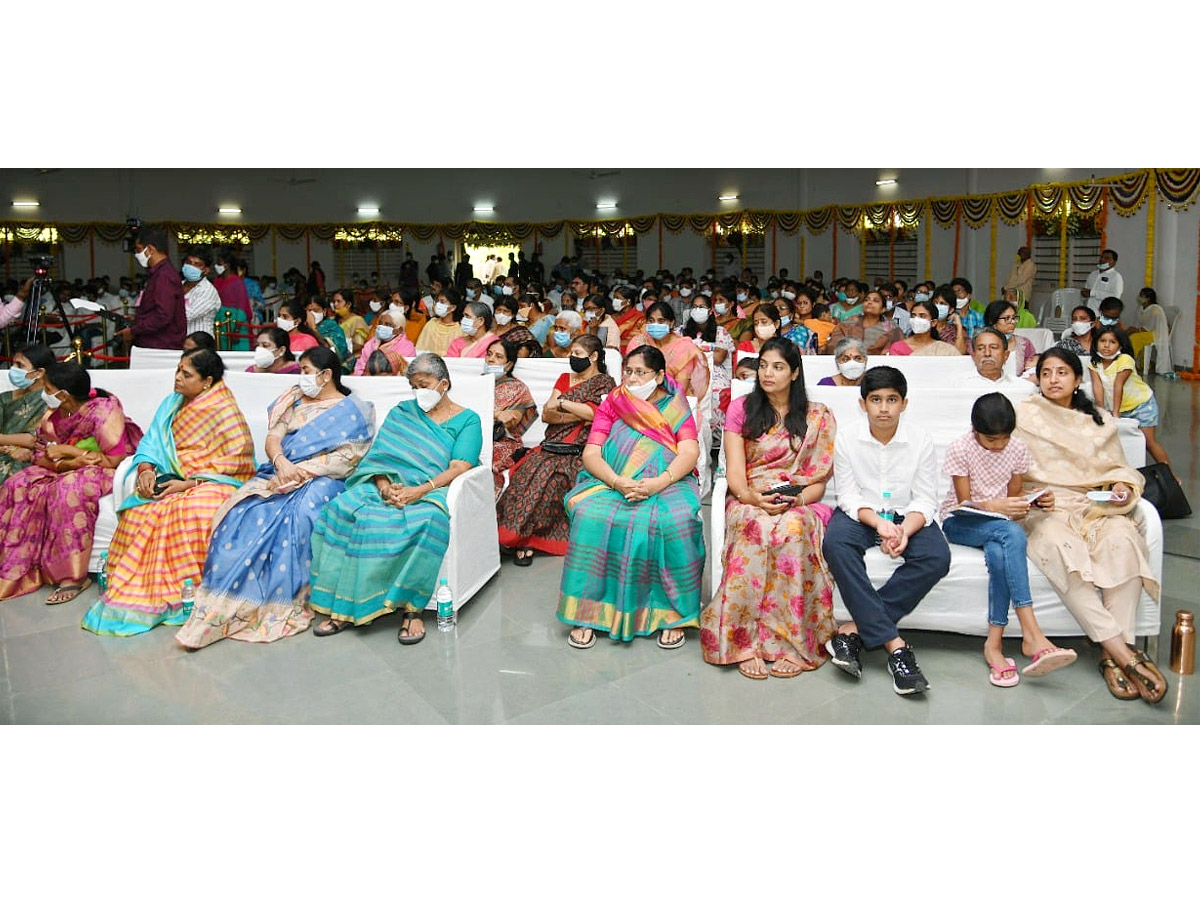 CM YS Jagan Tribute to Dr EC Gangi Reddy Photo Gallery - Sakshi7