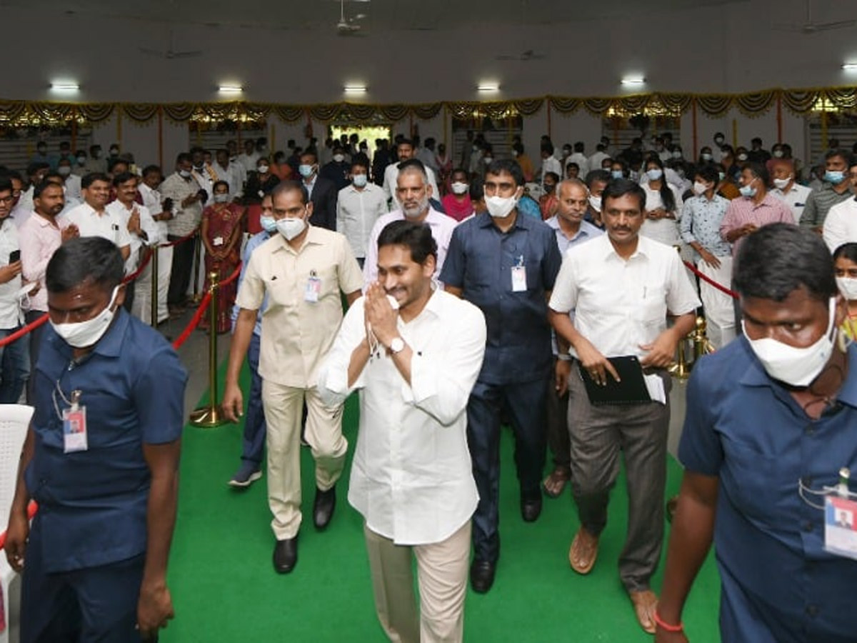 CM YS Jagan Tribute to Dr EC Gangi Reddy Photo Gallery - Sakshi8