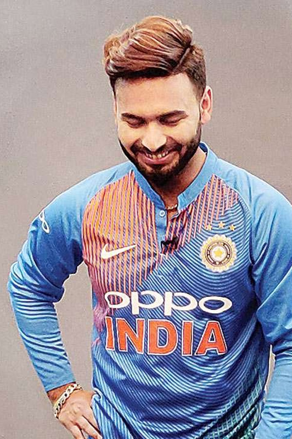 Fans Celebrate Rishabh Pant Birthday Pic - Sakshi18