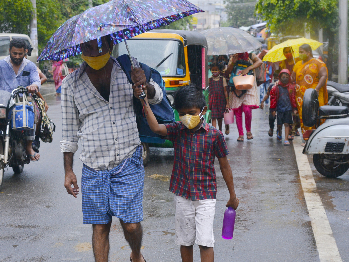 Heavy rain in vijayawada Photo Gallery - Sakshi7