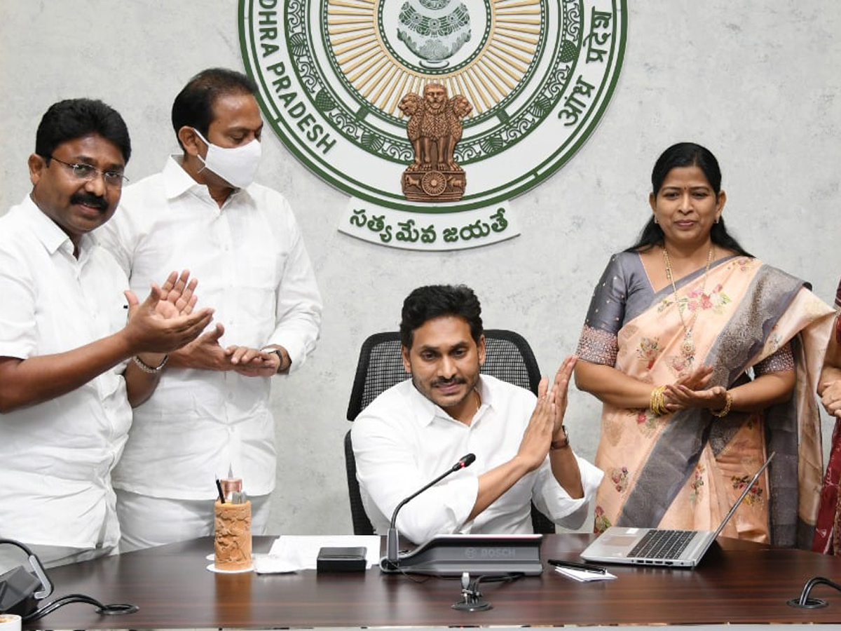 AP CM YS Jagan Launches Swechha Program - Sakshi1