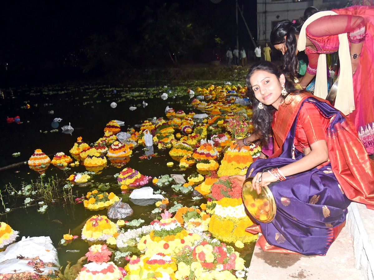 Photos : Bathukamma Festival Celebrations Starts All Over Telangana State - Sakshi5