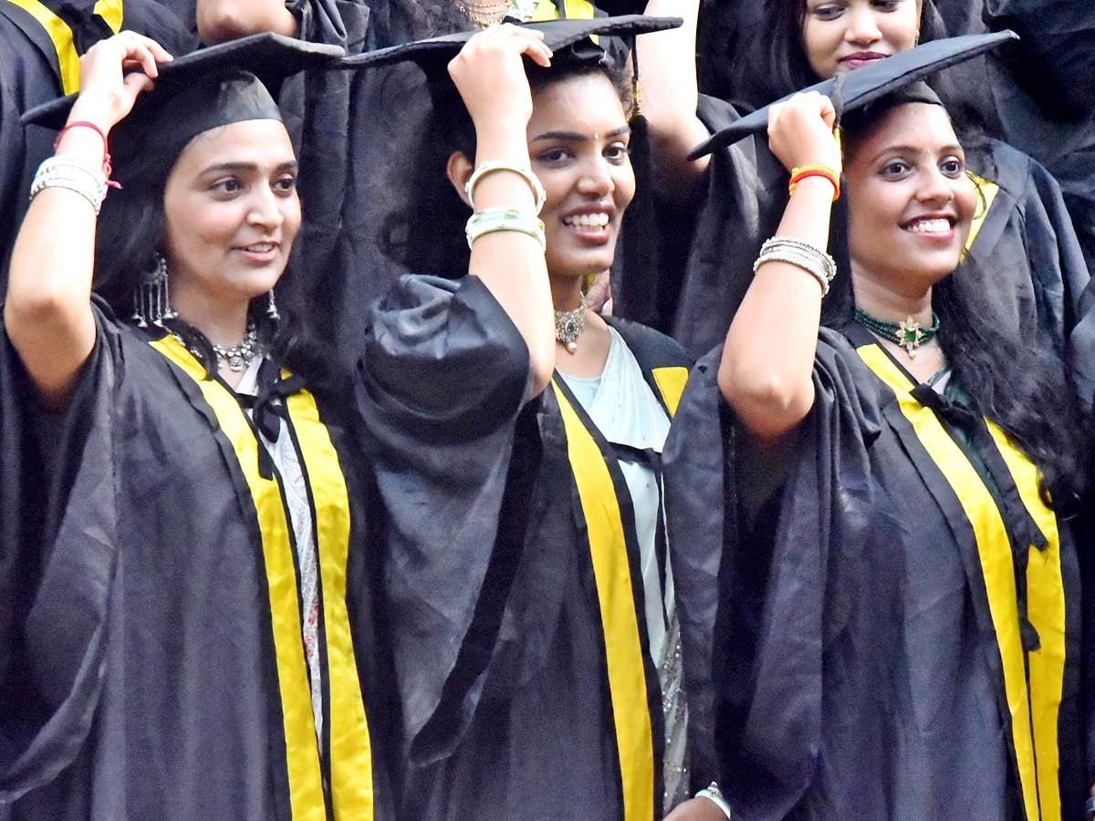 Guntur Medical College Graduation Ceremony Photo Gallery - Sakshi3