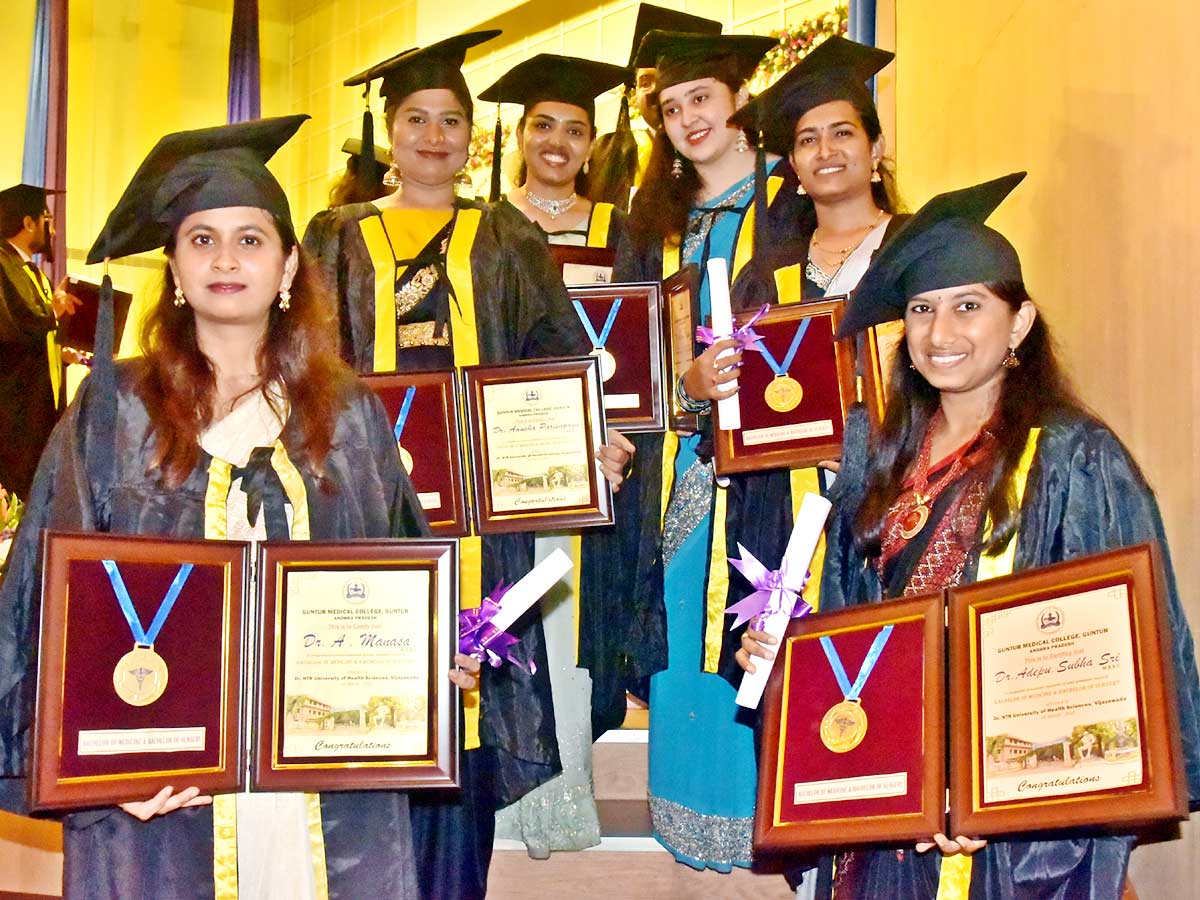 Guntur Medical College Graduation Ceremony Photo Gallery - Sakshi4