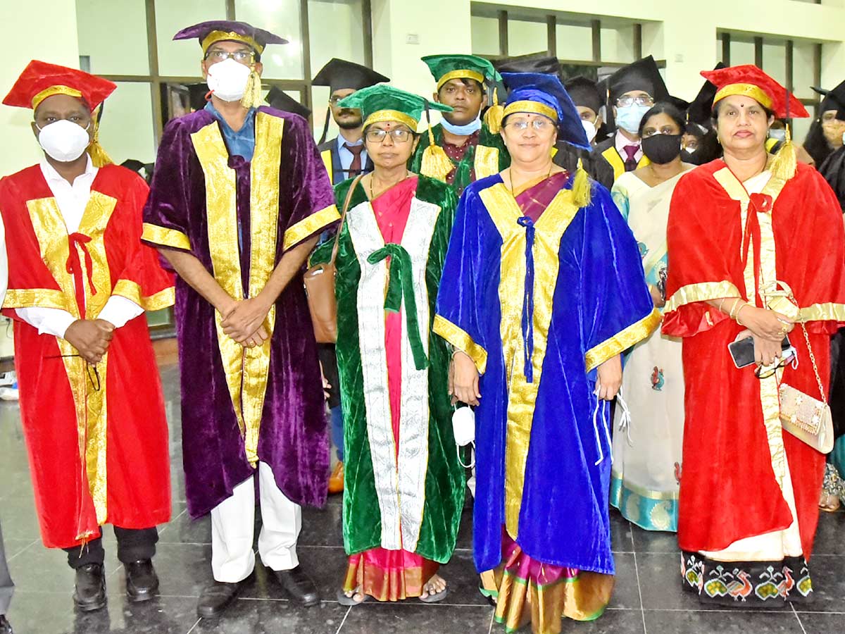 Guntur Medical College Graduation Ceremony Photo Gallery - Sakshi5