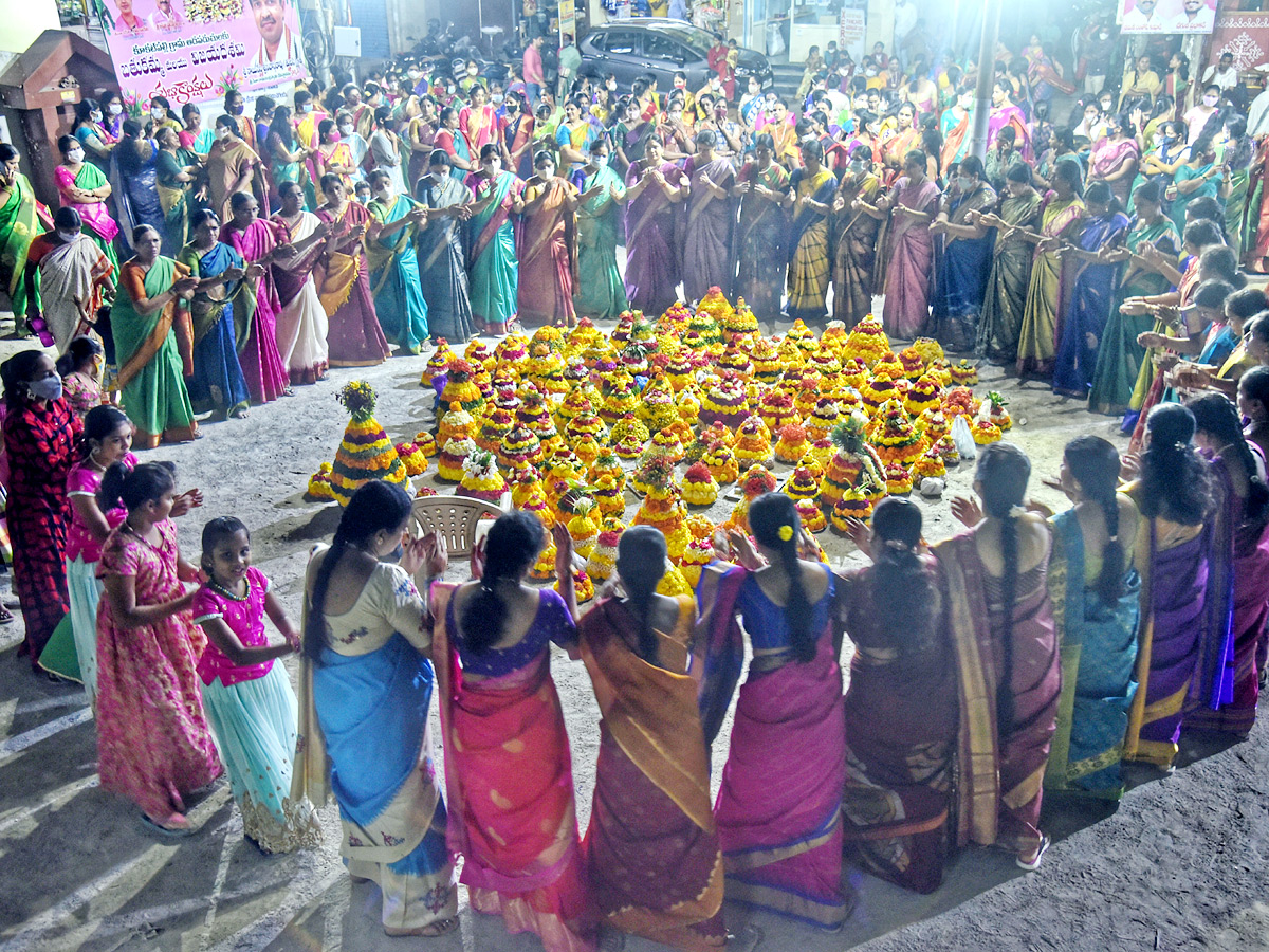 Photos : Bathukamma Festival Celebrations Starts All Over Telangana State - Sakshi7