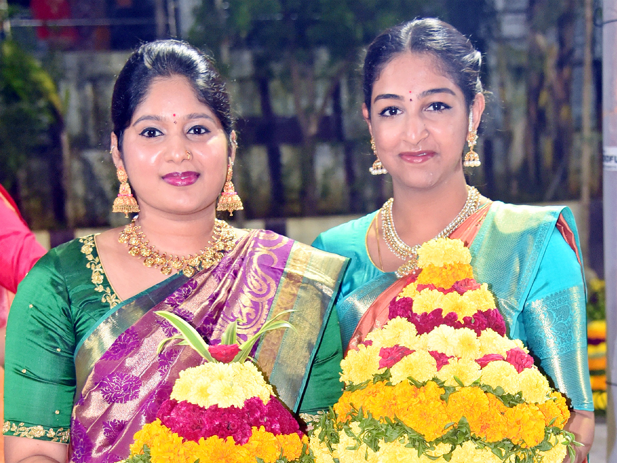 Photos : Bathukamma Festival Celebrations Starts All Over Telangana State - Sakshi1