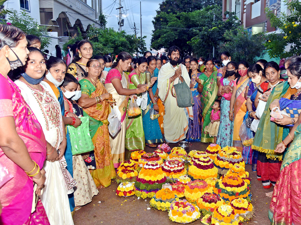 Photos : Bathukamma Festival Photo Gallery - Sakshi24