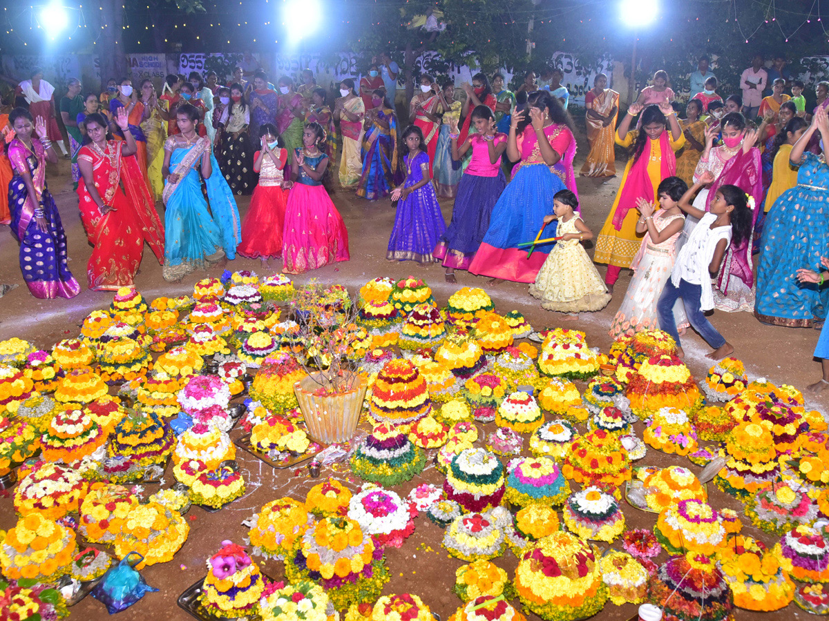 Photos : Bathukamma Festival Photo Gallery - Sakshi18