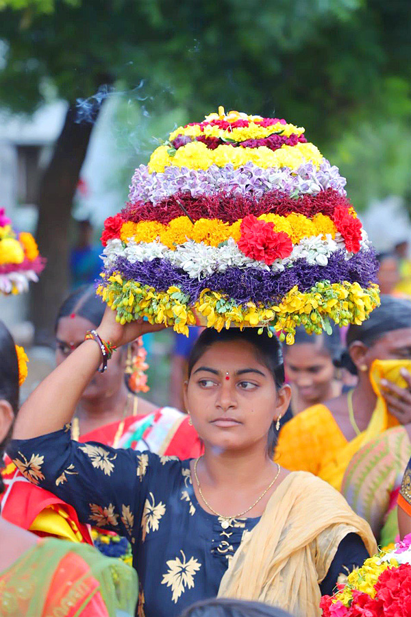 Photos : Bathukamma Festival Photo Gallery - Sakshi42