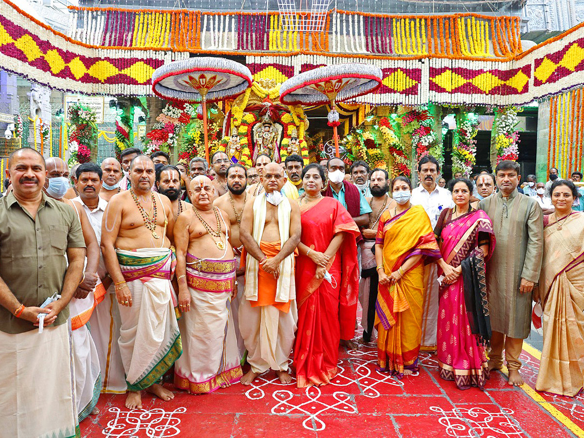 Srivari Brahmotsavam: Dhwaja Arohanam At Tirumala - Sakshi7