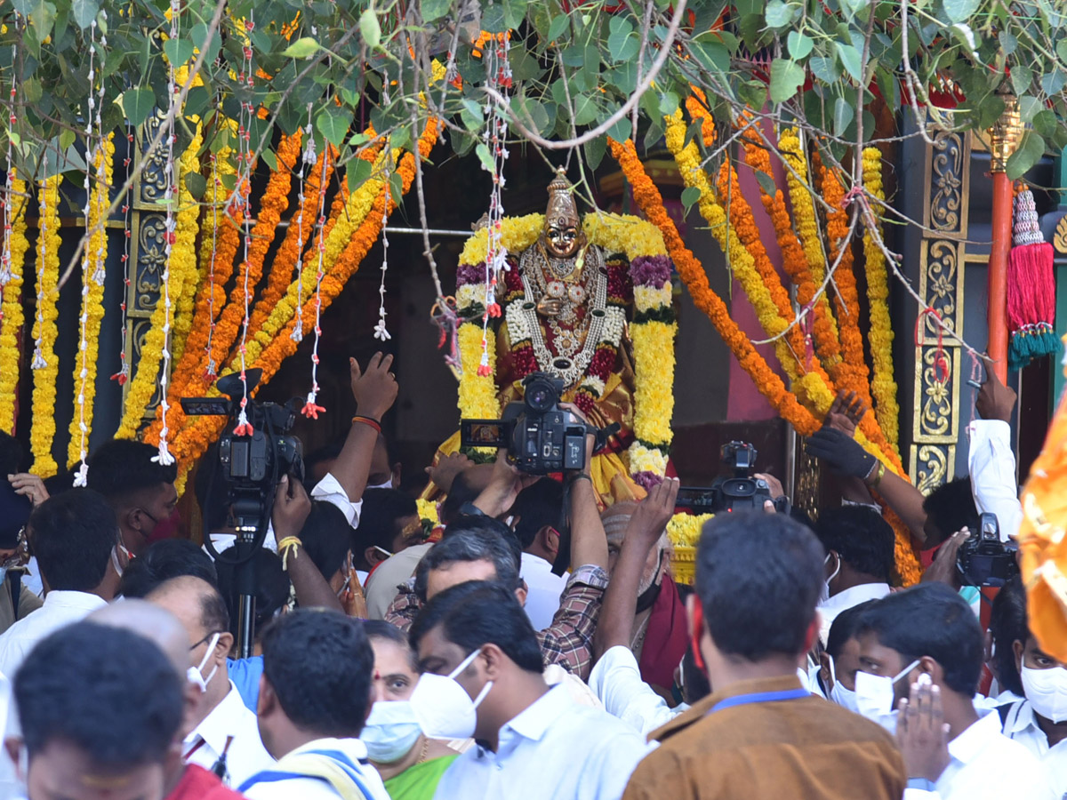 Dasara Navaratri Utsavalu At Indrakeeladri Vijayawada - Sakshi10