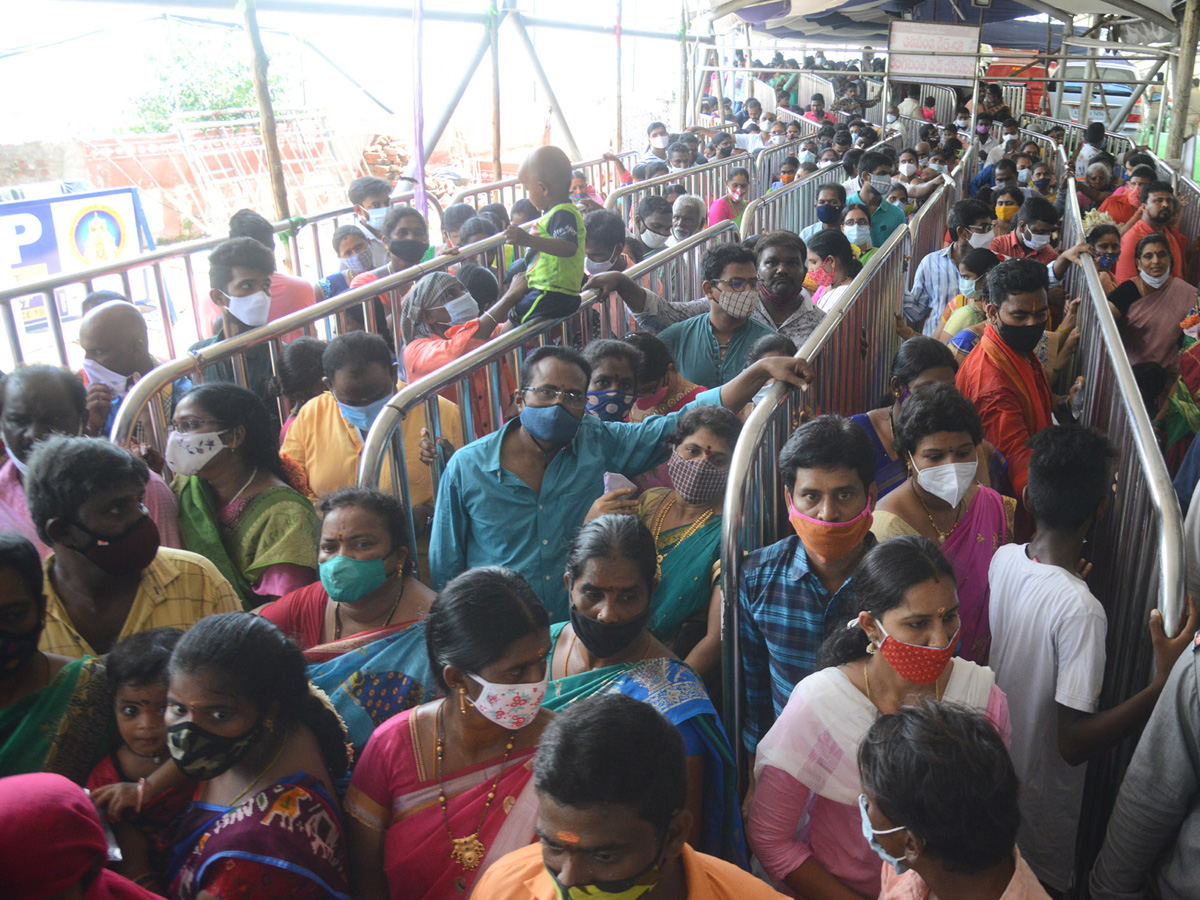 Sri Bala Tripura Sundari Devi Alankaram At Kanaka Durga Temple Photo Gallery - Sakshi19