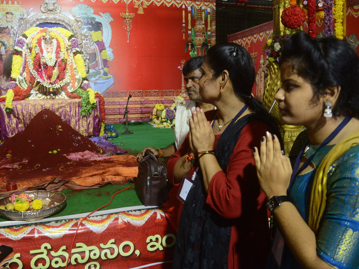 Sri Bala Tripura Sundari Devi Alankaram At Kanaka Durga Temple Photo Gallery - Sakshi6