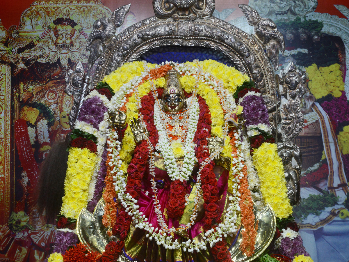 Sri Bala Tripura Sundari Devi Alankaram At Kanaka Durga Temple Photo Gallery - Sakshi7