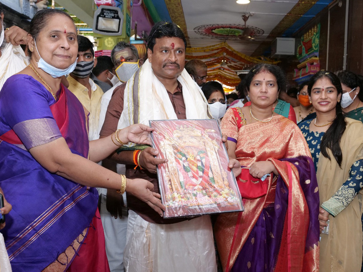 Sri Bala Tripura Sundari Devi Alankaram At Kanaka Durga Temple Photo Gallery - Sakshi13