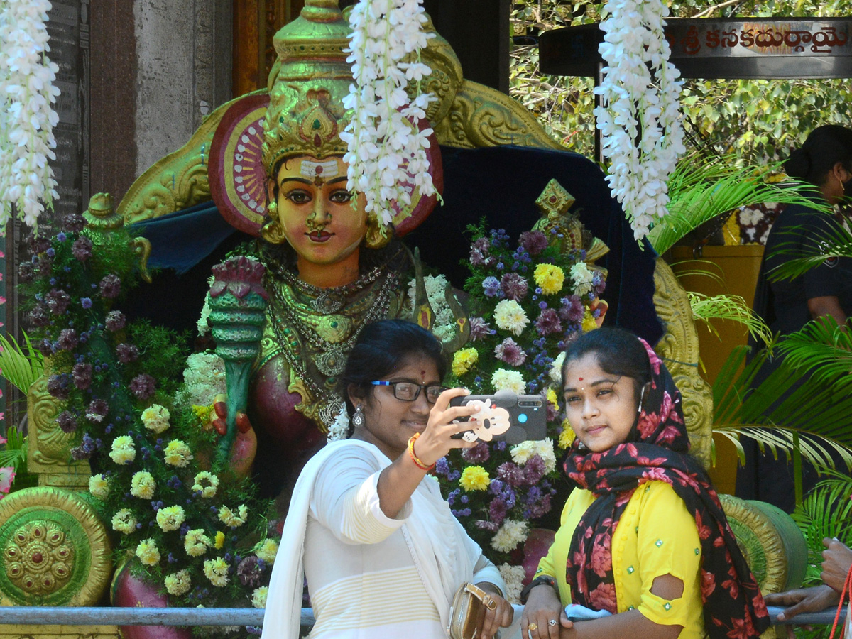 Sri Bala Tripura Sundari Devi Alankaram At Kanaka Durga Temple Photo Gallery - Sakshi14