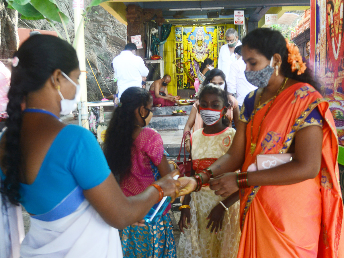 Sri Bala Tripura Sundari Devi Alankaram At Kanaka Durga Temple Photo Gallery - Sakshi16