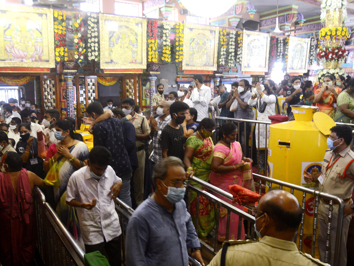 Sri Bala Tripura Sundari Devi Alankaram At Kanaka Durga Temple Photo Gallery - Sakshi17