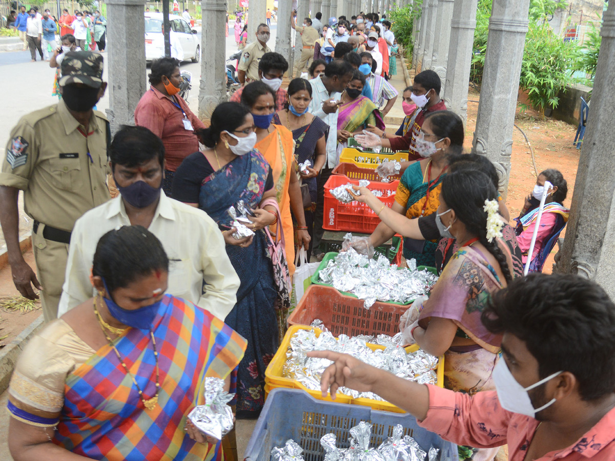 2021 Dussehra celebrations at Kanaka Durga Temple Photo Gallery - Sakshi8