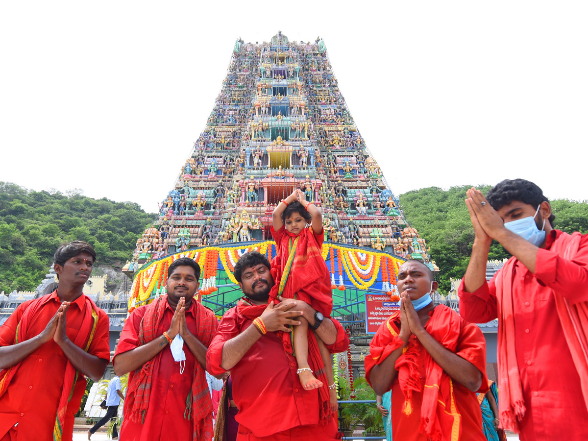 2021 Dussehra celebrations at Kanaka Durga Temple Photo Gallery - Sakshi11