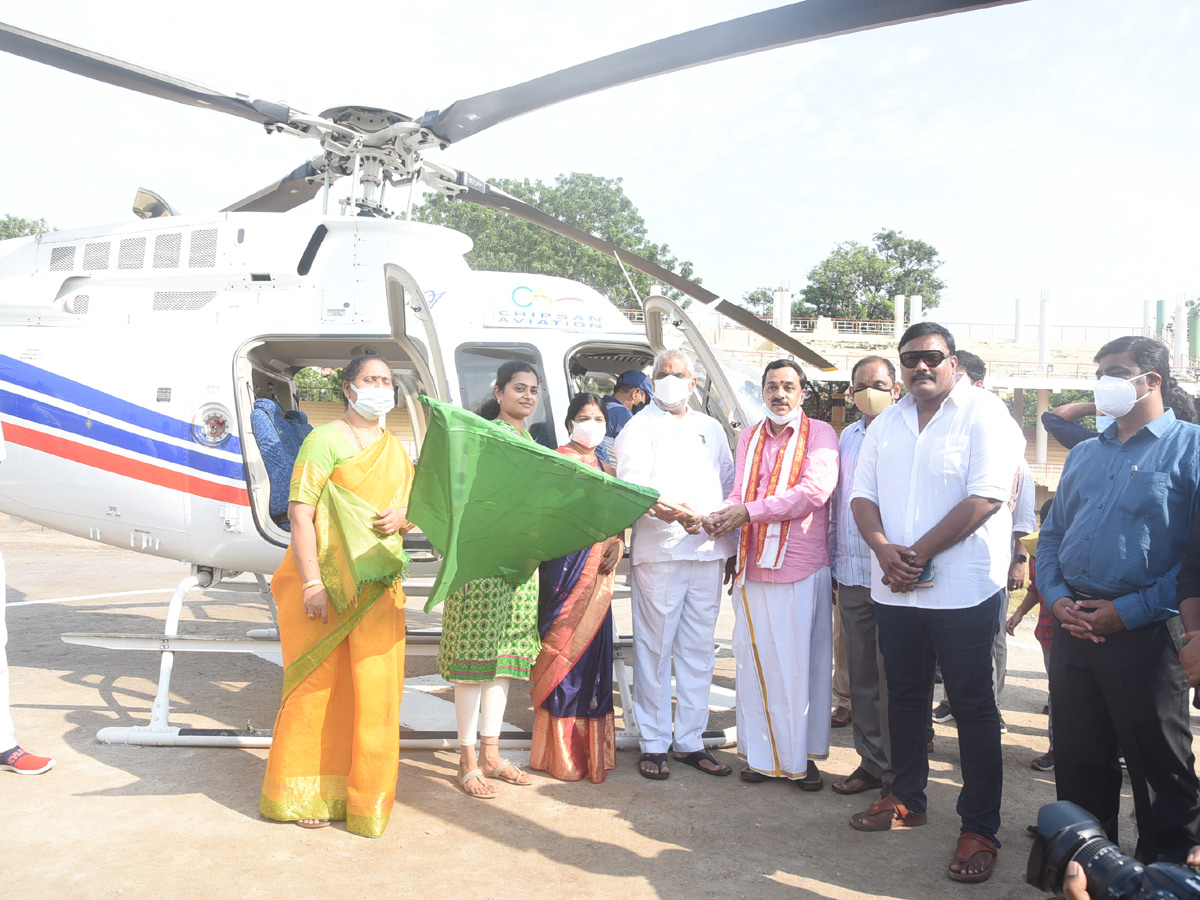  Helicopter joyride service launched in Vijayawada Photo Gallery - Sakshi5