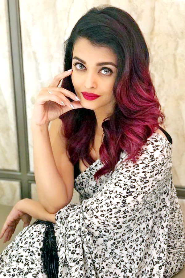 Aishwarya Rai Bachchan Birthday Special Photo Gallery - Sakshi11