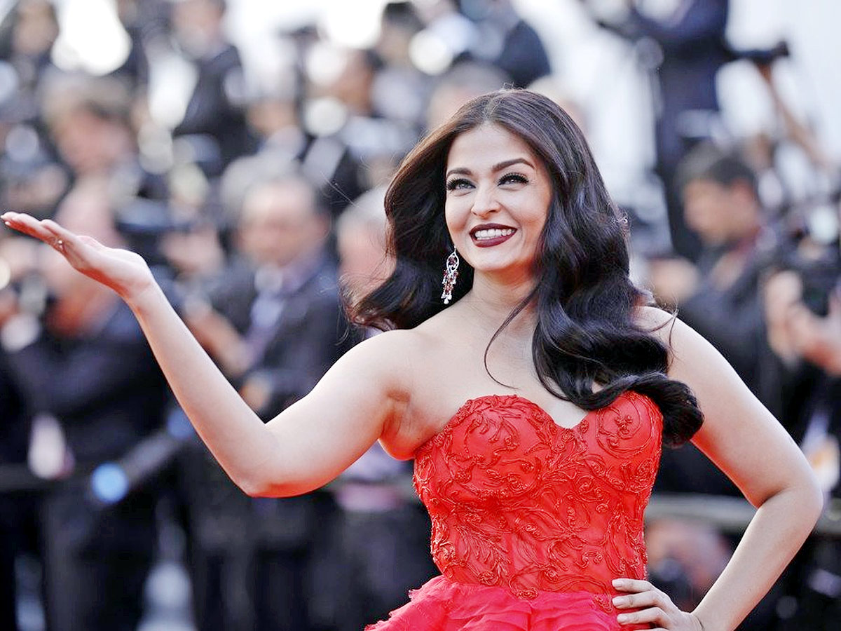 Aishwarya Rai Bachchan Birthday Special Photo Gallery - Sakshi3