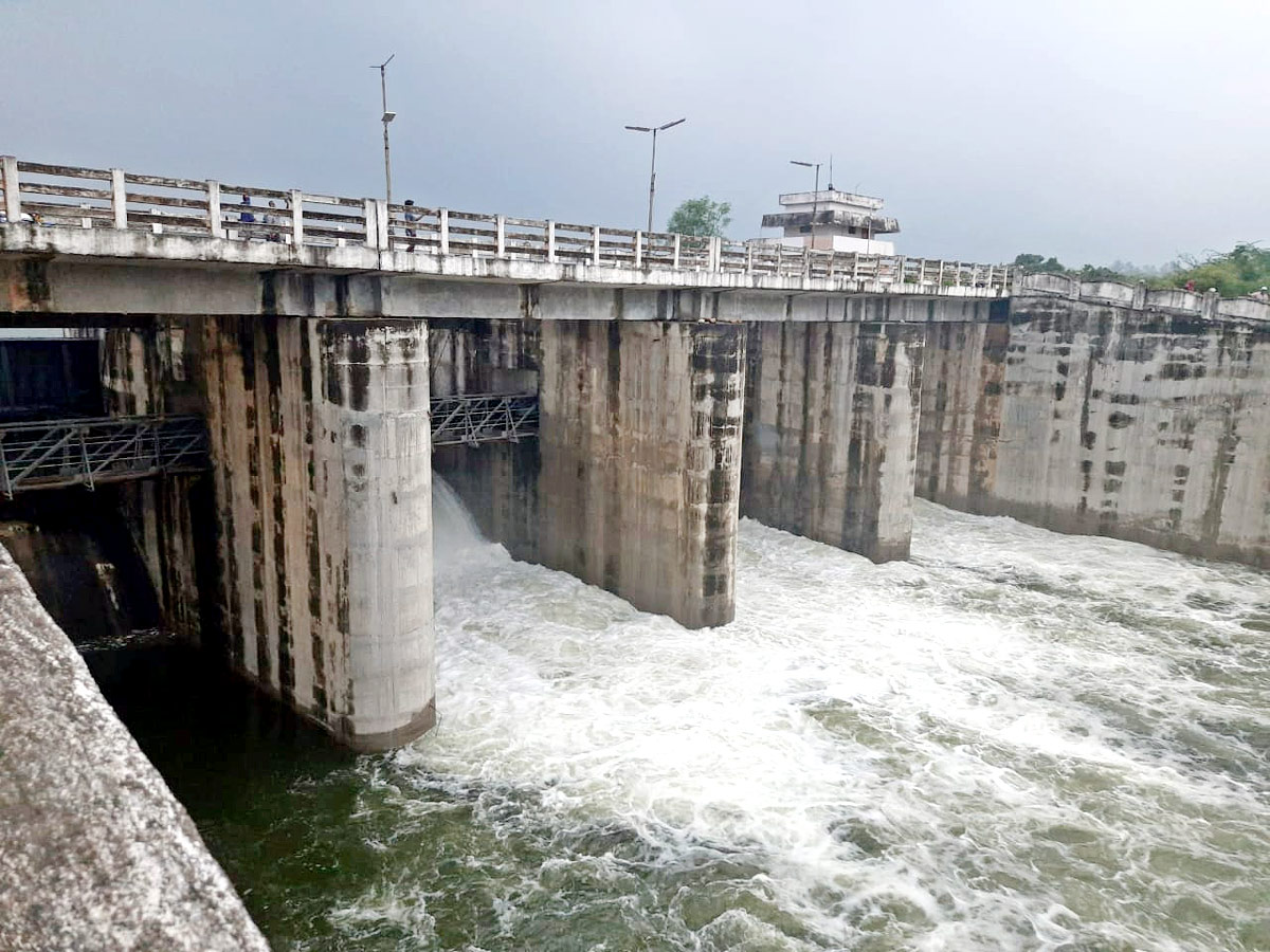 Heavy Rainfall At Tirupati In Chittoor Photo Gallery - Sakshi17