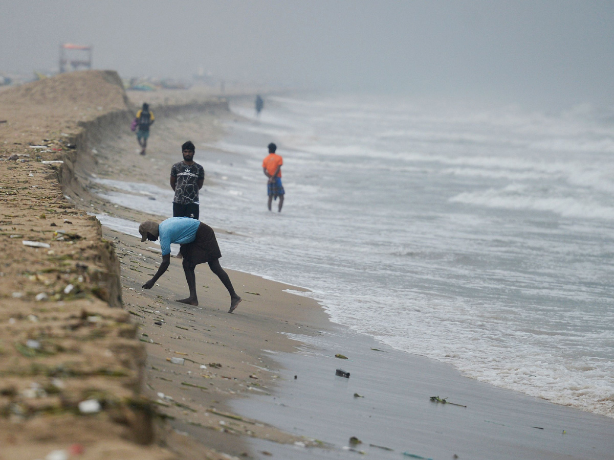 Heavy Rains Lashes Chennai PHoto Gallery - Sakshi14