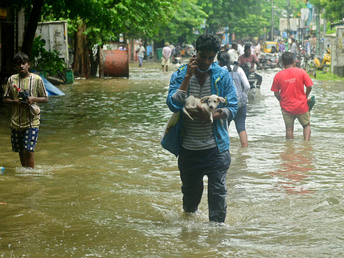 Heavy Rains Lashes Chennai PHoto Gallery - Sakshi24