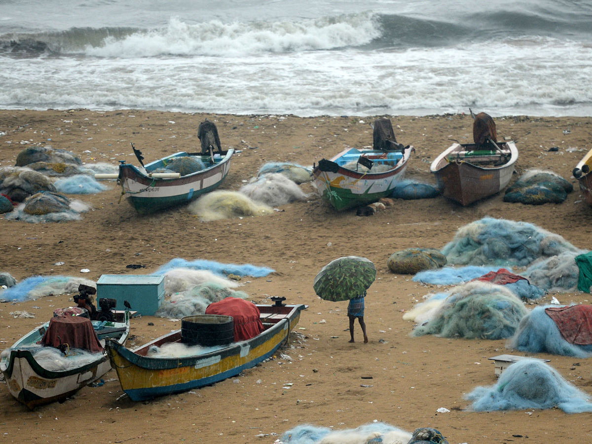 Heavy Rains Lashes Chennai PHoto Gallery - Sakshi9