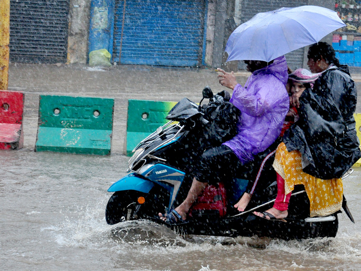 Heavy rainfall in andhra pradesh HD Photos - Sakshi22