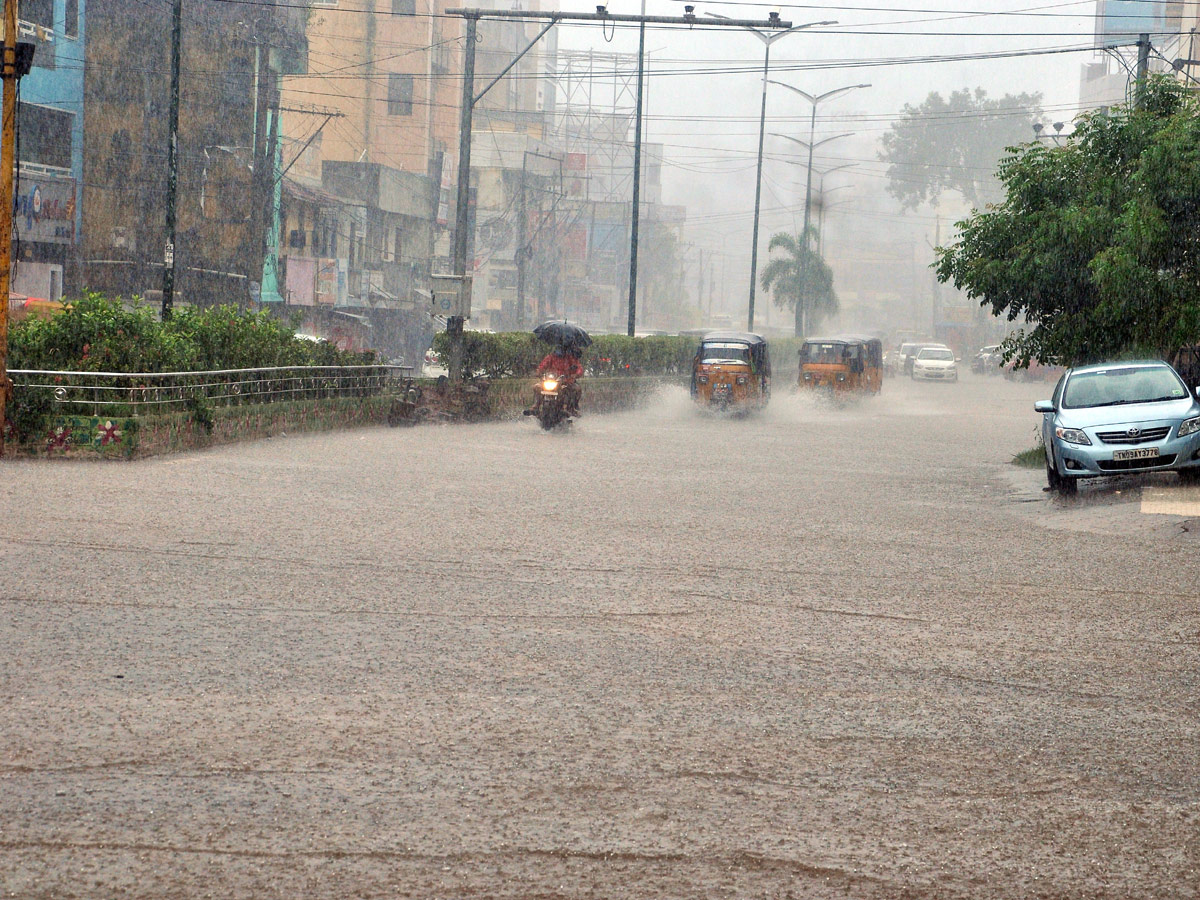 Heavy rainfall in andhra pradesh HD Photos - Sakshi25